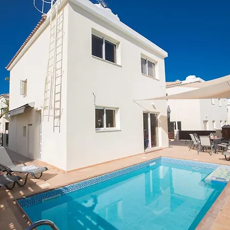 You Will Love This Luxury 3 Bedroom Holiday In With Private Pool 1251 *